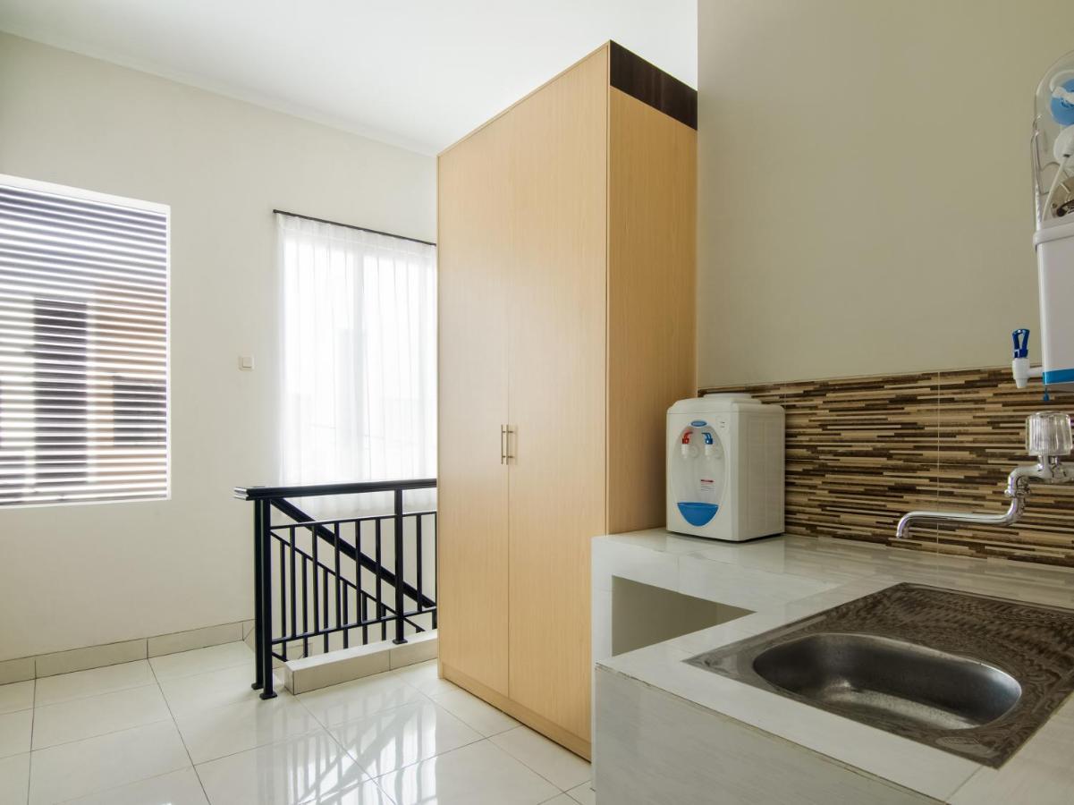 Oyo 3824 Columbus Residence J1 Telukjambe 外观 照片