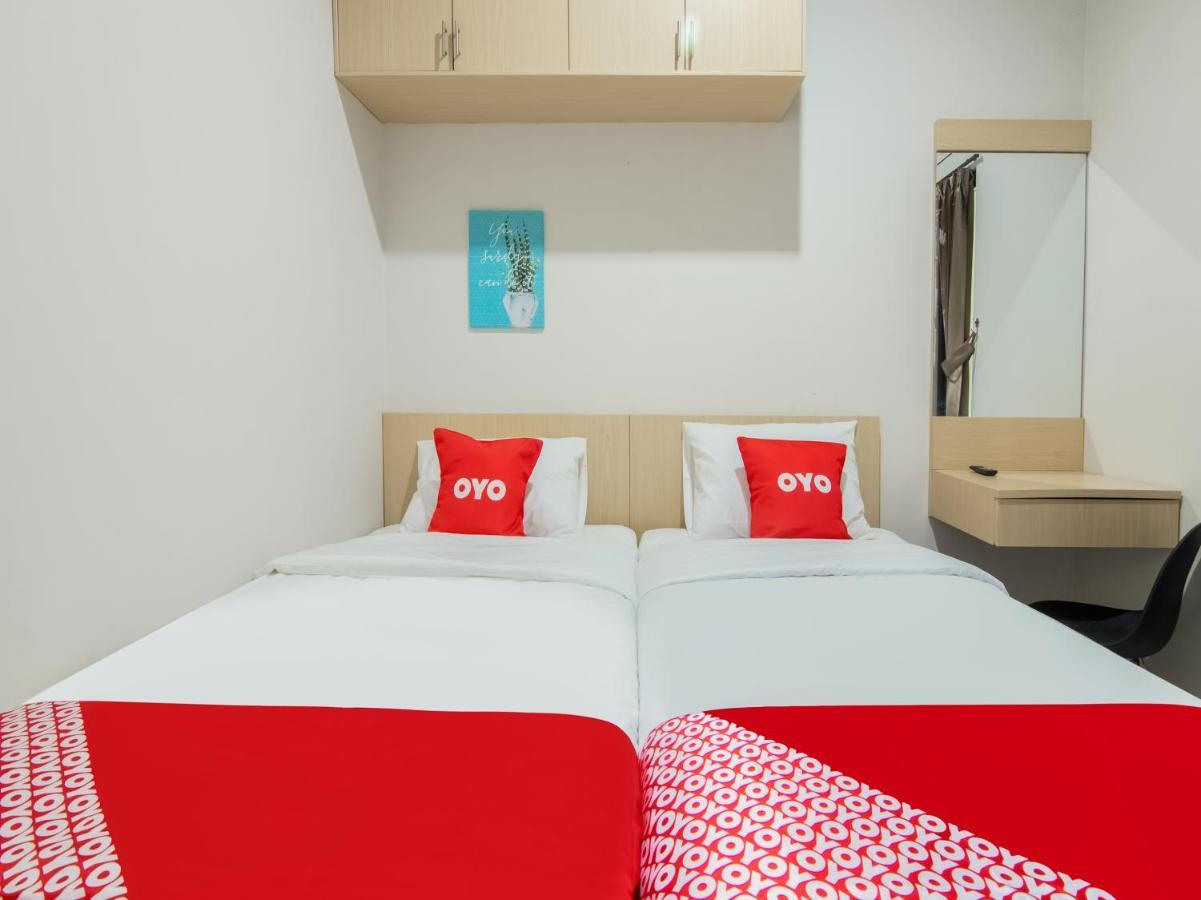 Oyo 3824 Columbus Residence J1 Telukjambe 外观 照片