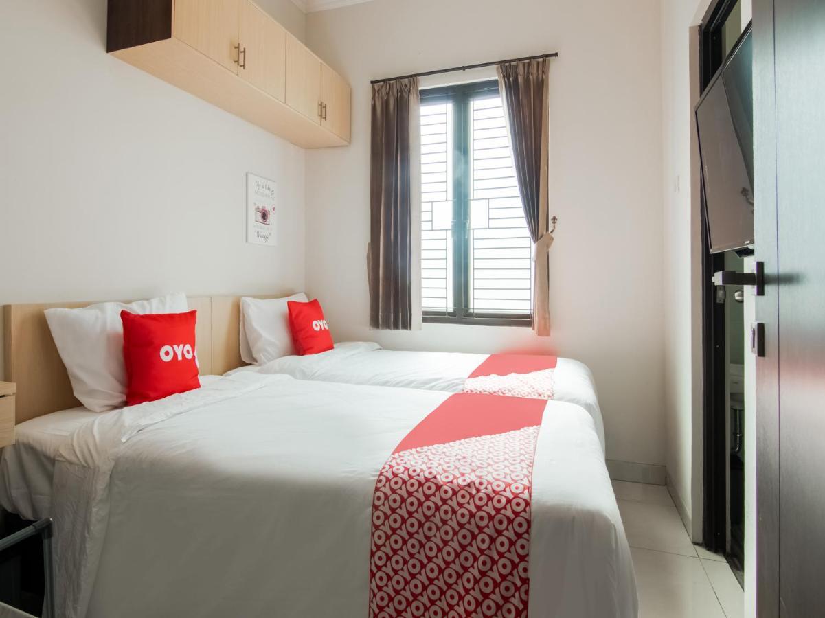 Oyo 3824 Columbus Residence J1 Telukjambe 外观 照片