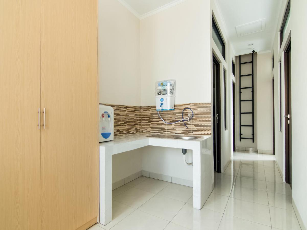 Oyo 3824 Columbus Residence J1 Telukjambe 外观 照片